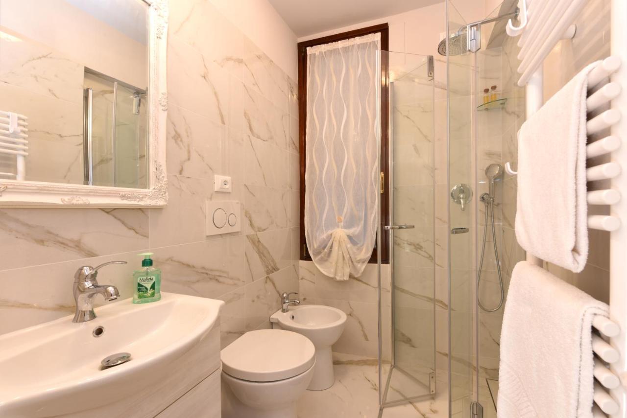 Canal Tron Venice Ngoại thất bức ảnh